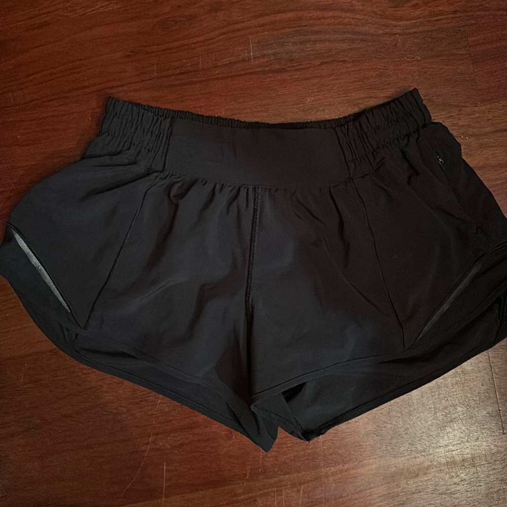 Lululemon Hotty Hot Low Rise Shorts